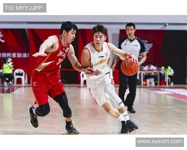 南京羽毛球队以79分领跑精英赛积分榜展现强劲实力